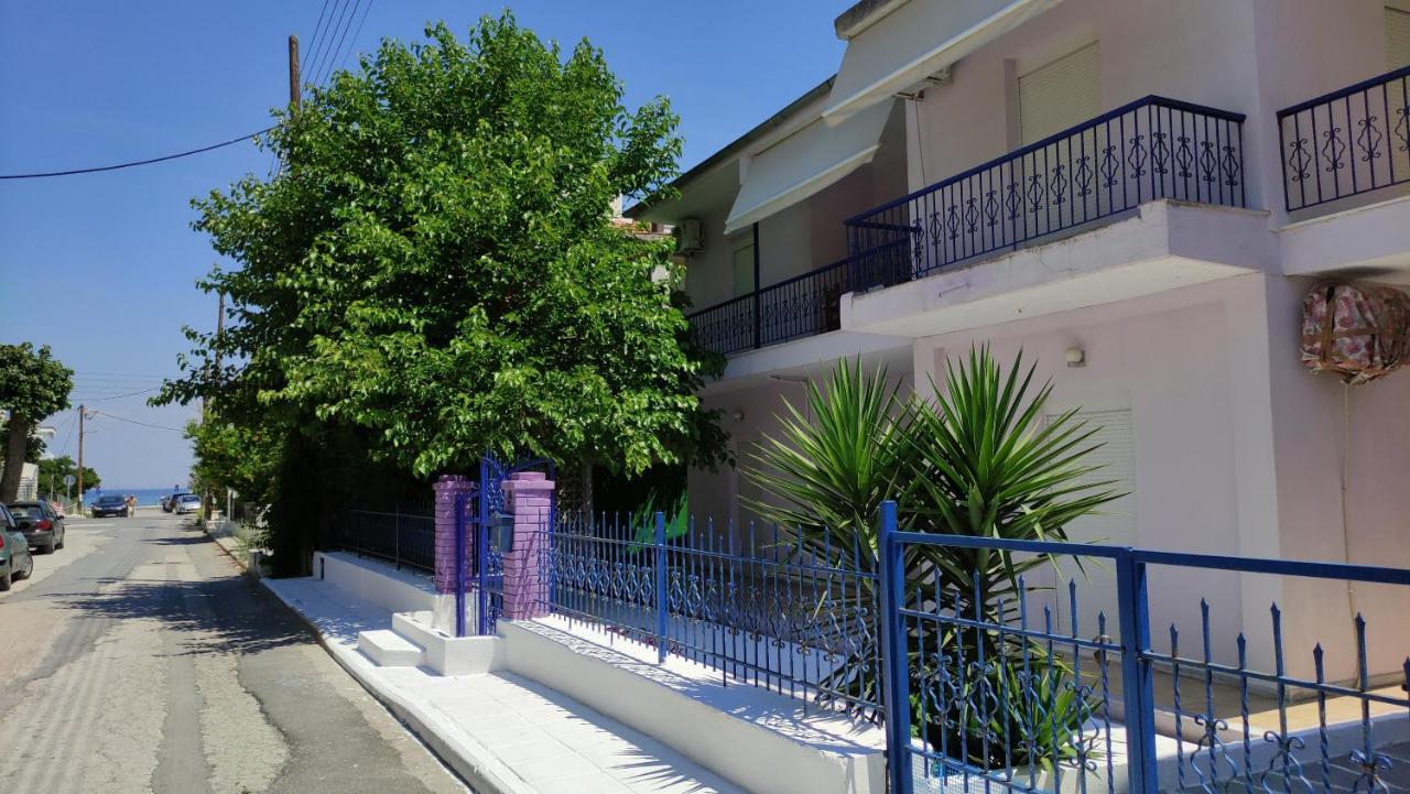 A&B Apartment Néoi Epivátai Exterior foto