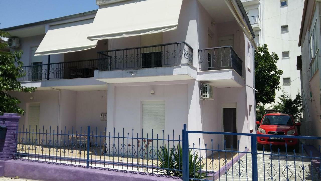 A&B Apartment Néoi Epivátai Exterior foto